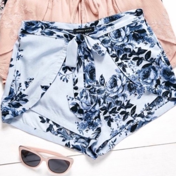 Kendall & Kylie Blue Floral Soft Shorts - Picture 1 of 3